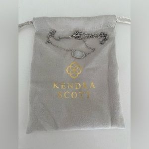 Kendra Scott Elisa Silver Pendant Necklace in Iridescent Drusy